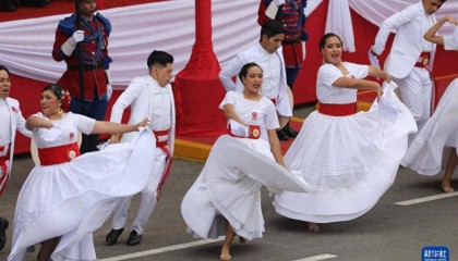 秘鲁阅兵庆祝独立204周年