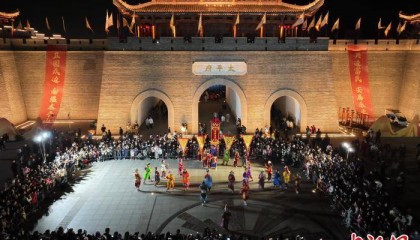 广西崇左太平古城向新“出圈” 科技赋能展民俗古韵