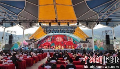 石首桃花山旅游季启幕 长江江豚苑天鹅洲麋鹿苑开园