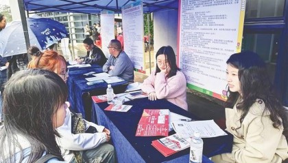 “3个100场”让海南学子“就”在海南