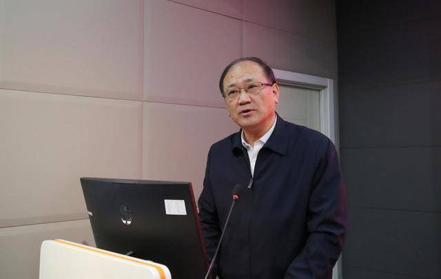 房倚天任中国科学院山西煤炭化学研究所所长