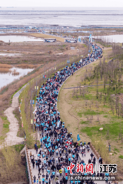 2025启东马拉松暨首届张謇马拉松鸣枪开跑