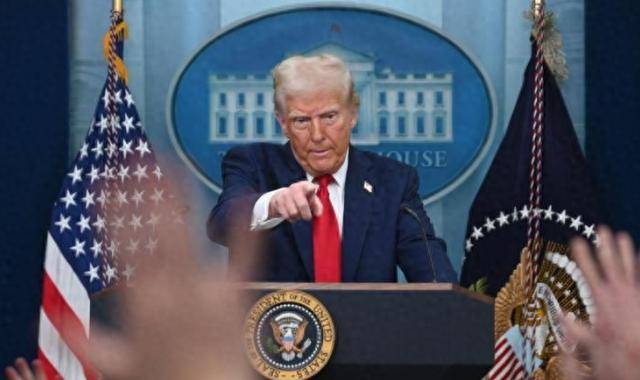 白宫，打压新闻自由！