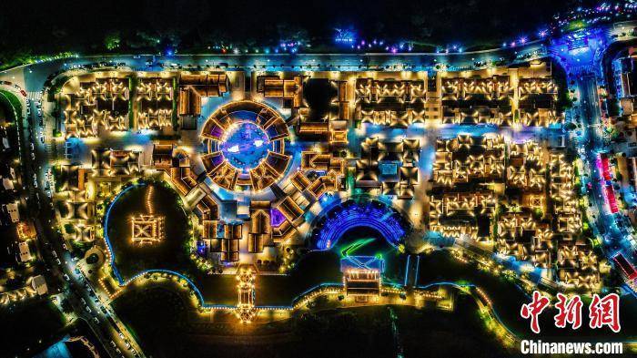 广西崇左太平古城向新“出圈” 科技赋能展民俗古韵