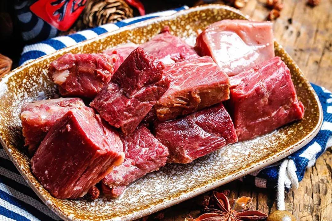 明天农历三月二十五,别忘“吃二样,做一事”习俗,吉祥安康幸福