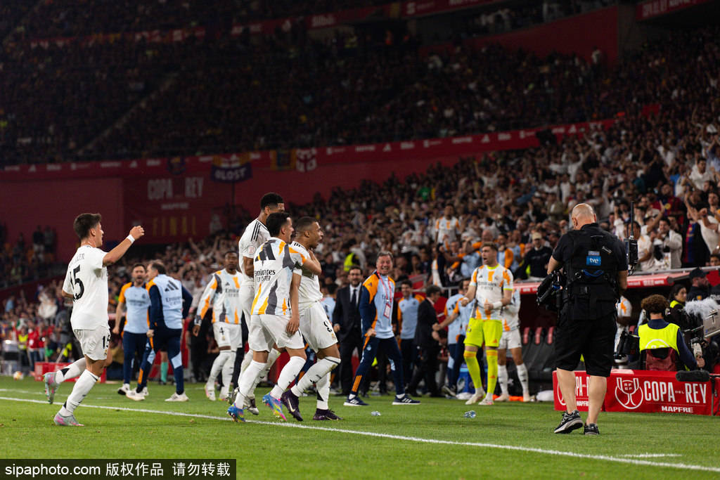 崩了!皇马本月连输3场杯赛 距离赛季“四大皆空”只差西甲