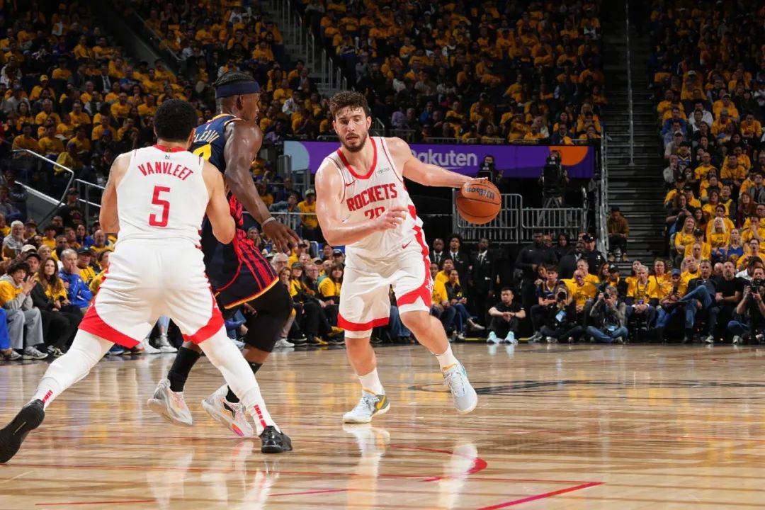 NBA季后赛，火箭对勇士：生死攸关，火箭能否主场逆袭？