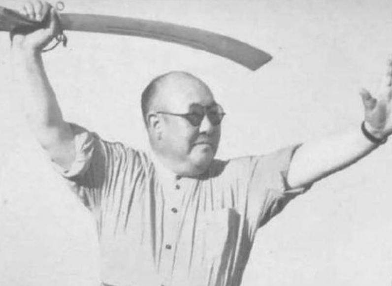 “宁夏王”马鸿逵拒绝起义：我对共产党有恩，打赢了解放军再谈和