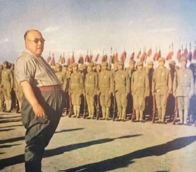 “宁夏王”马鸿逵拒绝起义：我对共产党有恩，打赢了解放军再谈和