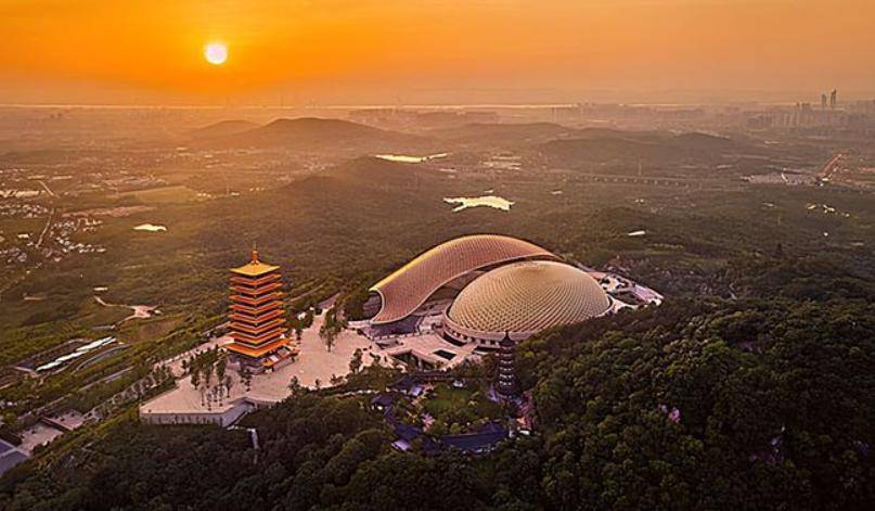 “宁夏王”马鸿逵拒绝起义：我对共产党有恩，打赢了解放军再谈和