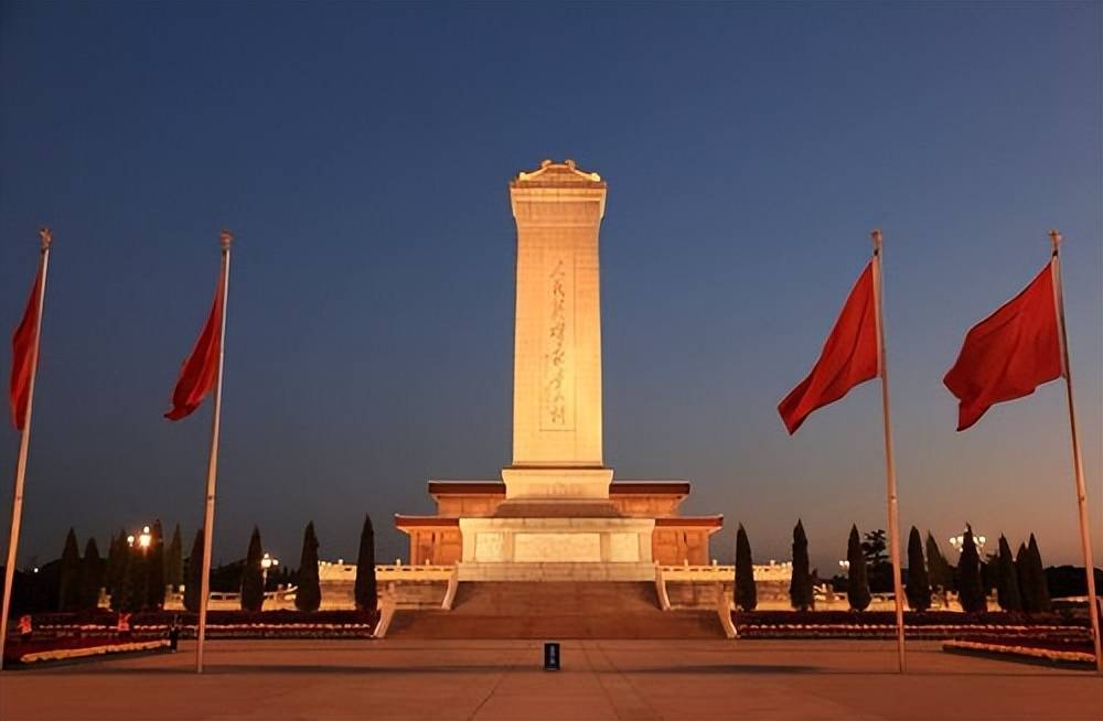 为什么毛主席不允许英雄纪念碑碑文中,提及“中国共产党”?