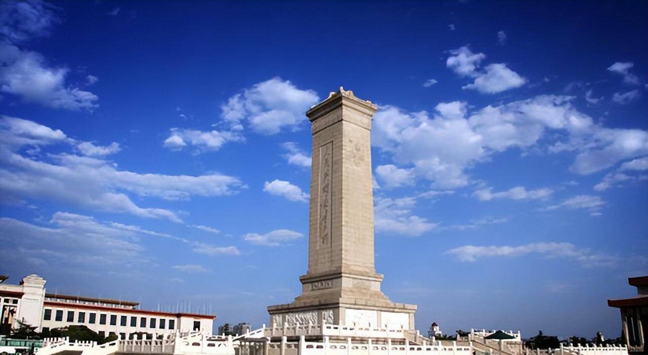 为什么毛主席不允许英雄纪念碑碑文中,提及“中国共产党”?