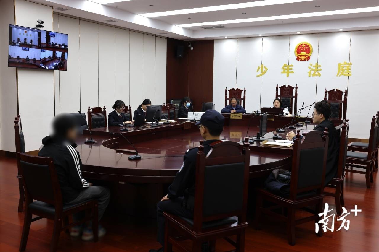 用法治“灯塔”照亮青春“航路”！梅江法院在行动