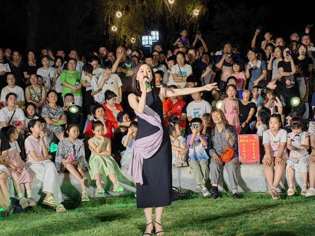 今晚平顶山⑭｜白龟湖畔·草坪音乐会何以火爆平顶山