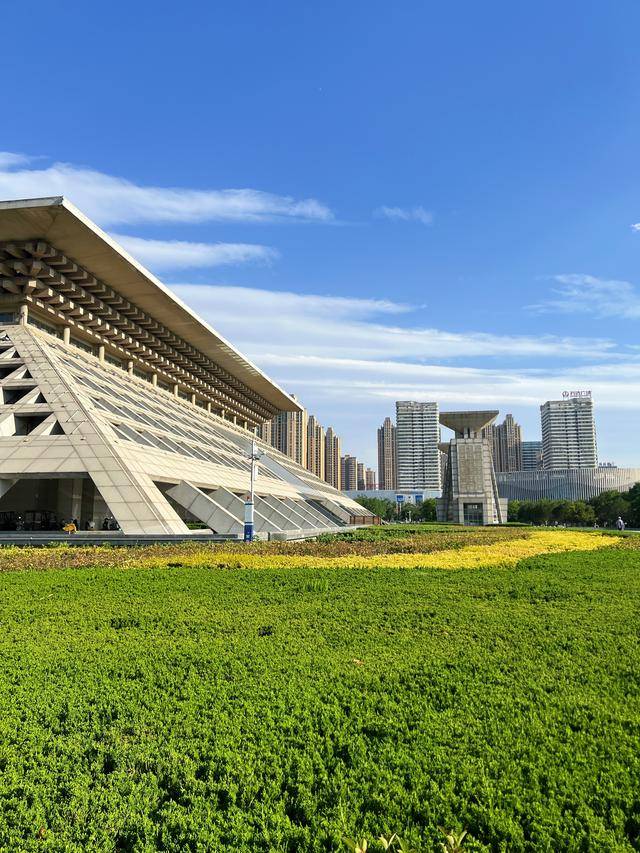 安阳飘过“沙画云”