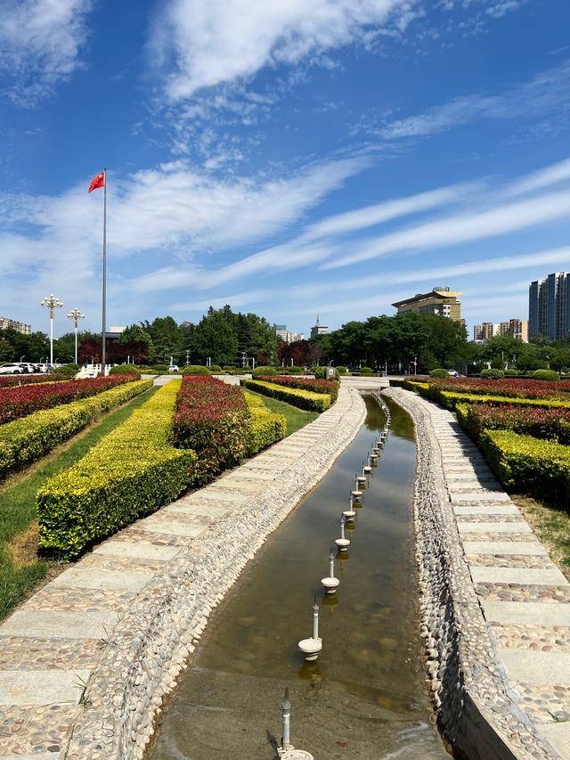 安阳飘过“沙画云”