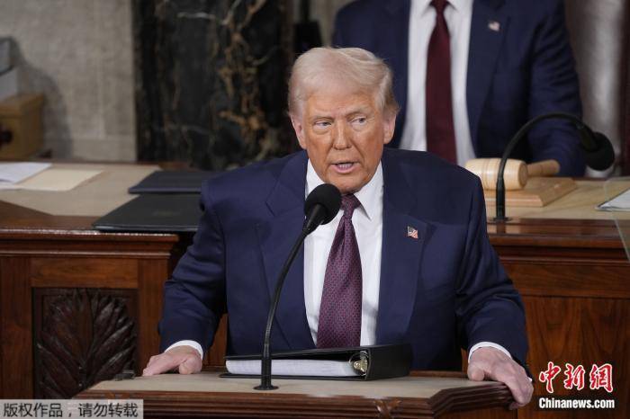 特朗普:美国上个月通过关税赚了250亿美元