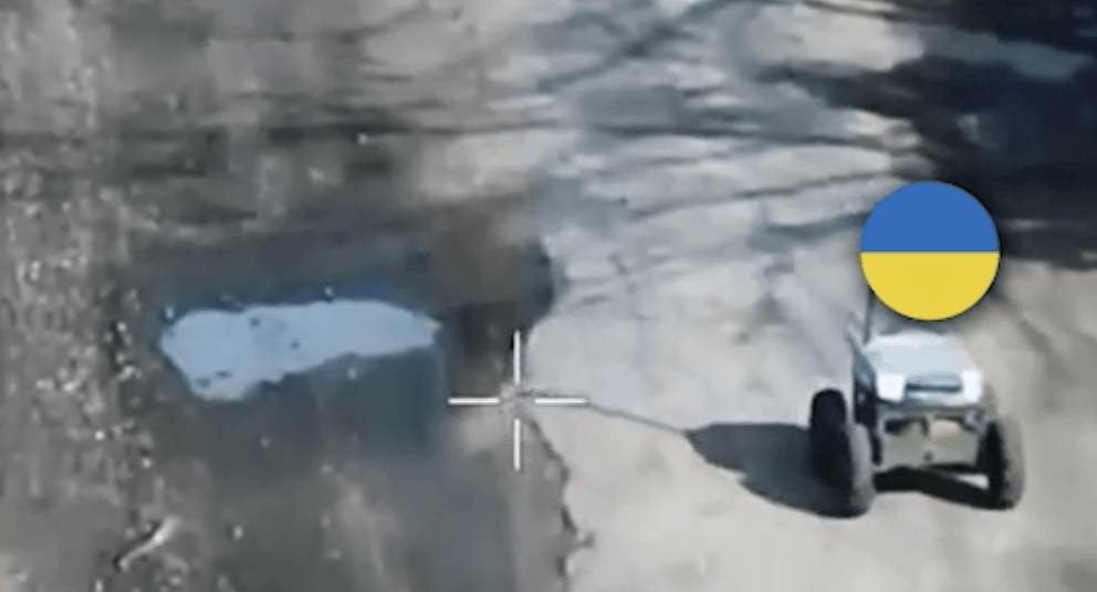 “史上首次”机器人俘虏了战俘?揭秘背后:乌有数百个秘密工坊,俄开发抗干扰无人机