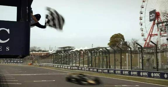 《F1：狂飙飞车》：四平八稳的速度盛宴