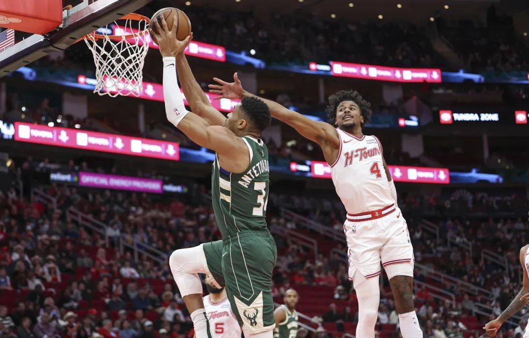 火箭冲字母哥！仅阿门非卖品！费城探花签摆上货架！