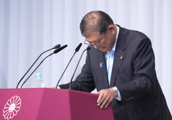 不出中国所料，美日达成协议，日本大臣高兴没多久，噩耗就来了