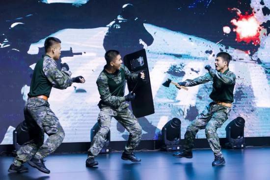 庆祝中国人民解放军建军98周年——戎爱之夜活动举行