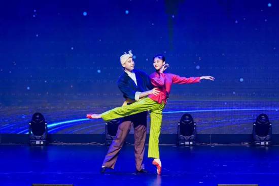 庆祝中国人民解放军建军98周年——戎爱之夜活动举行