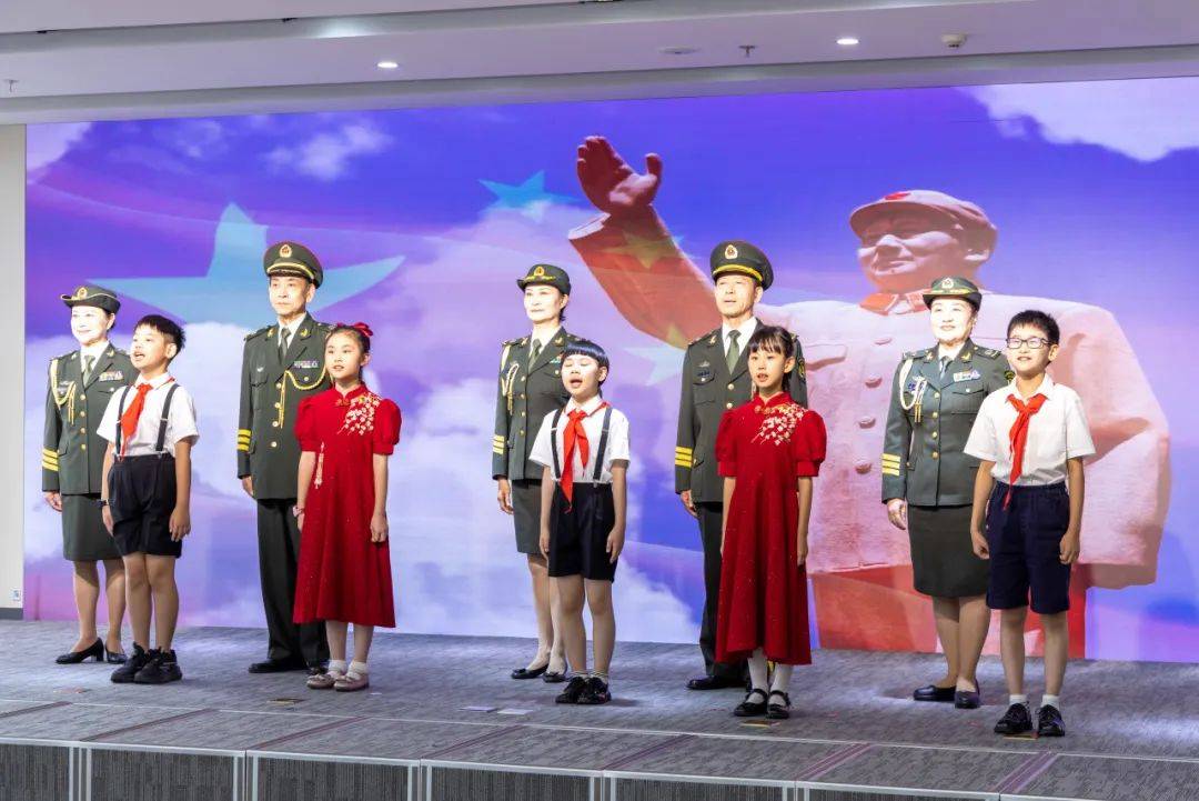 庆祝中国人民解放军建军98周年!杨浦区举行崇敬大会