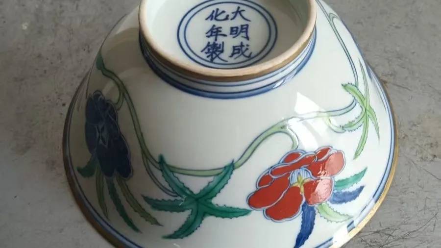 震惊！上海年轻男子和大爷结成“忘年交”，谁料对方竟在背后...200余万积蓄被掏空！