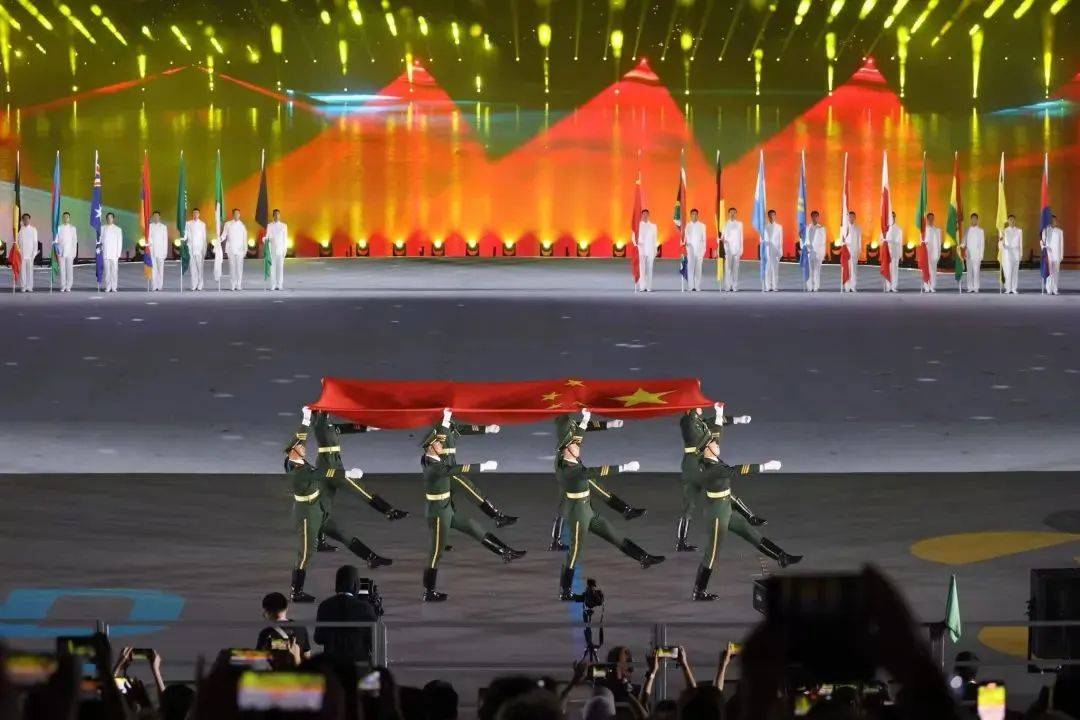 五星红旗入场！中国体育代表团来了