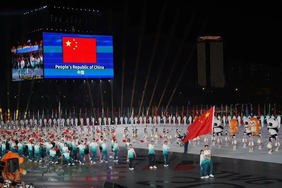 五星红旗入场！中国体育代表团来了