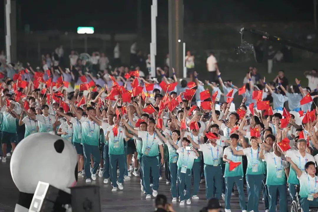 五星红旗入场！中国体育代表团来了
