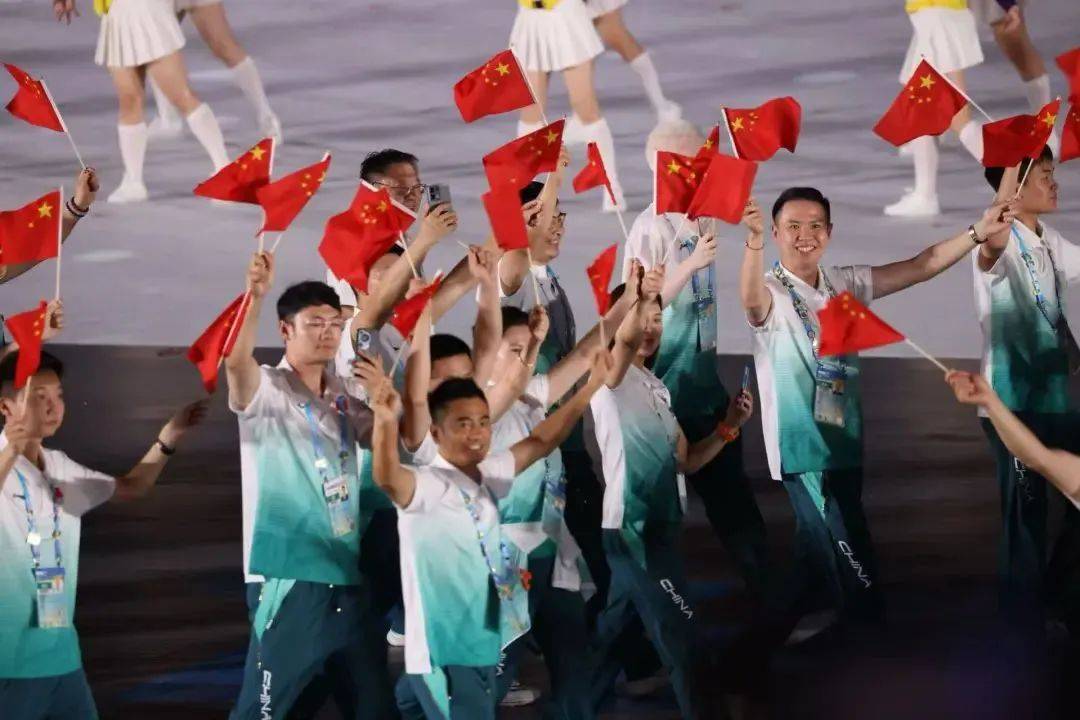 五星红旗入场！中国体育代表团来了