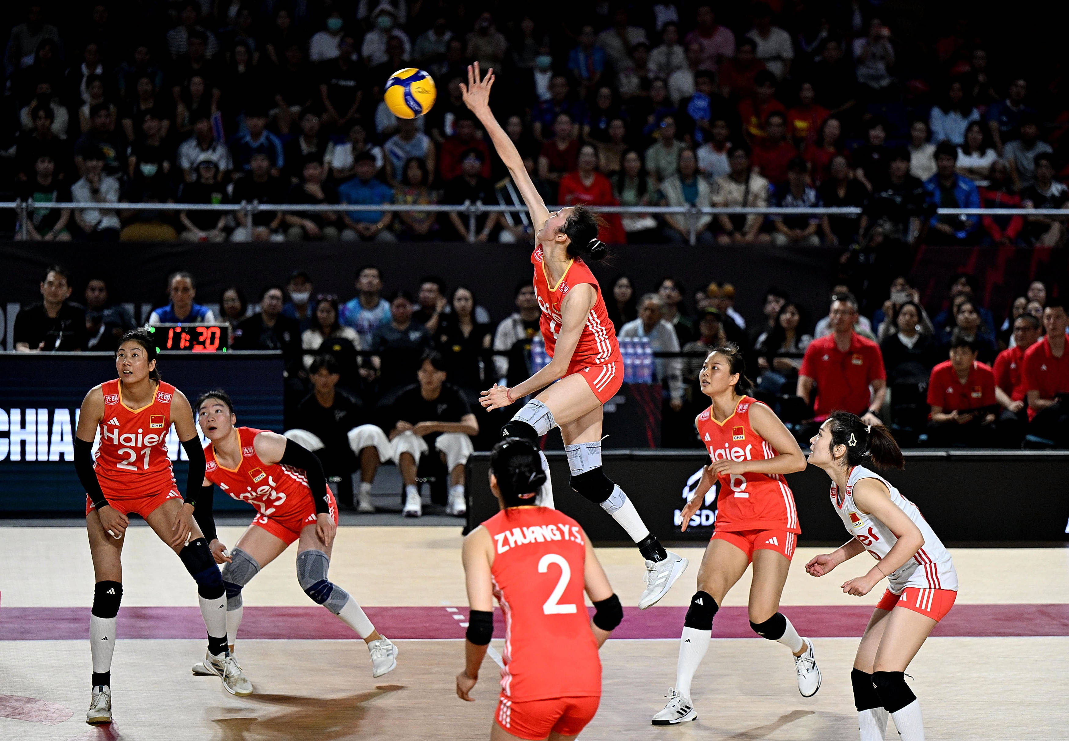 女排世锦赛｜中国女排主帅赵勇：对阵法国队立足于自身发挥