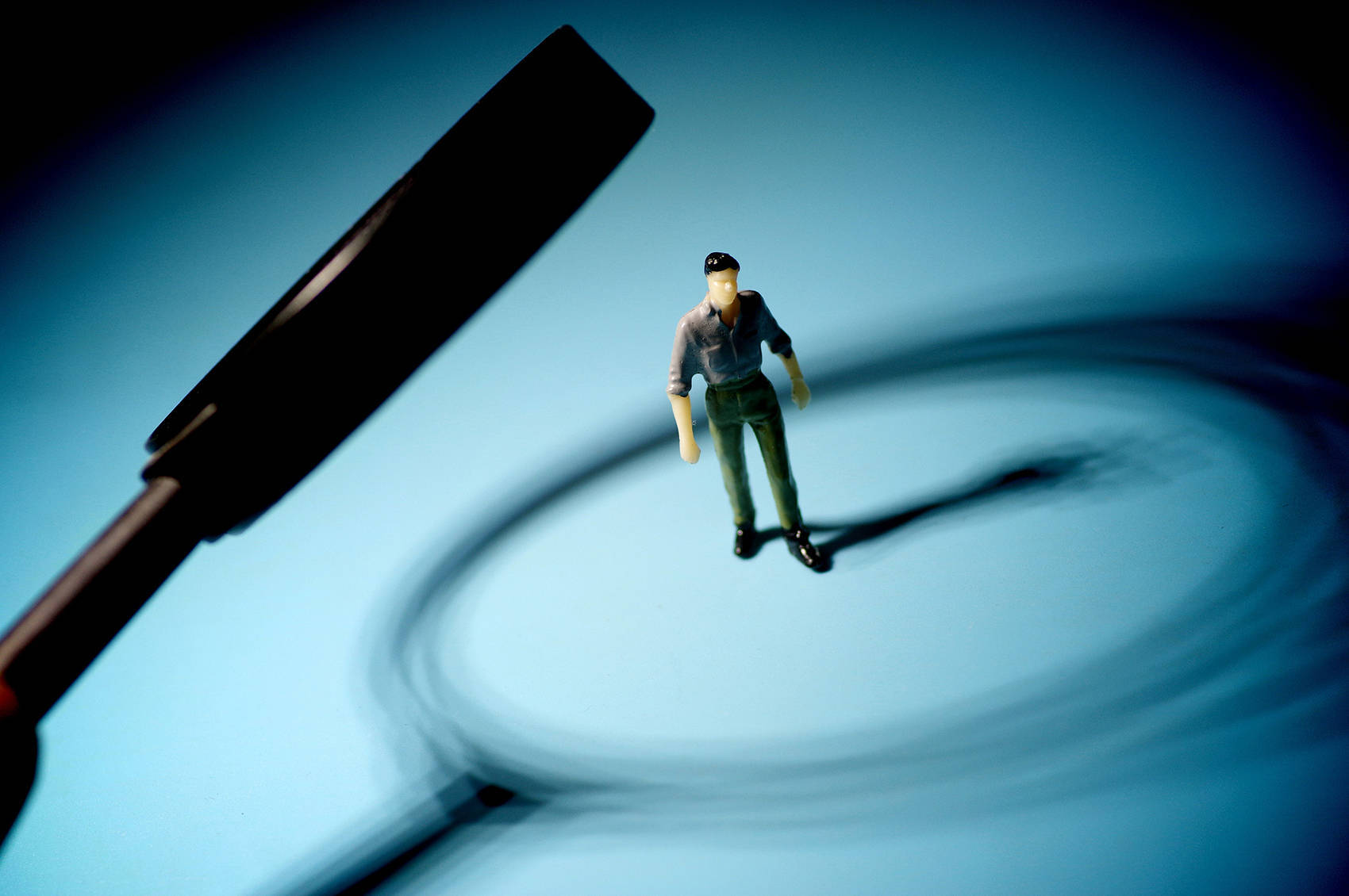 突发！A股公司实控人、董事长被拘留！股票今日开盘跳水，迅速跌停