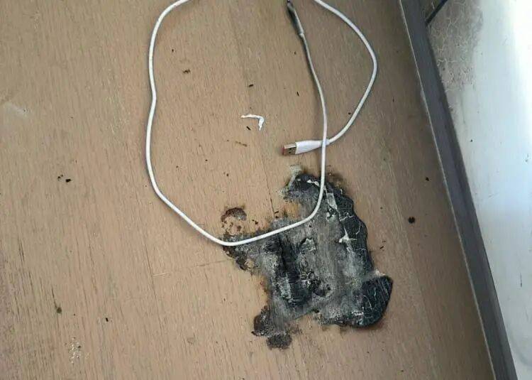 女子睡觉时，床上的它突然爆炸！紧急提醒