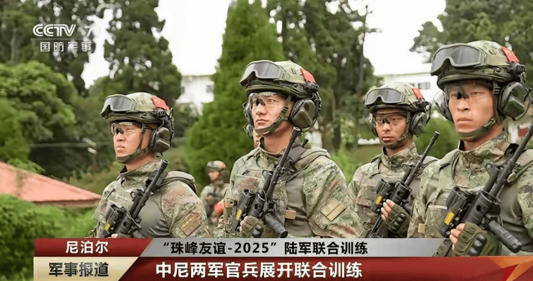 解放军还在尼泊尔，国际机场停摆，尼总理登机逃亡，9国踩下刹车