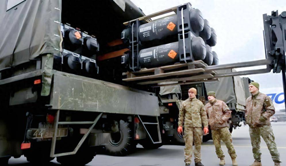 北约精锐部队刚到乌克兰就全军覆没,乌情报总局军官叛变,俄罗斯全面监视出手了!