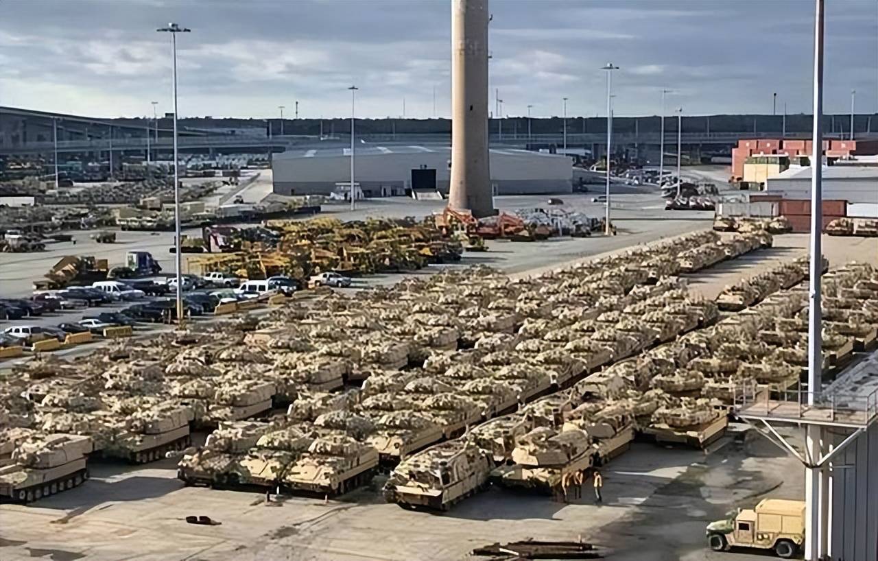 北约精锐部队刚到乌克兰就全军覆没,乌情报总局军官叛变,俄罗斯全面监视出手了!