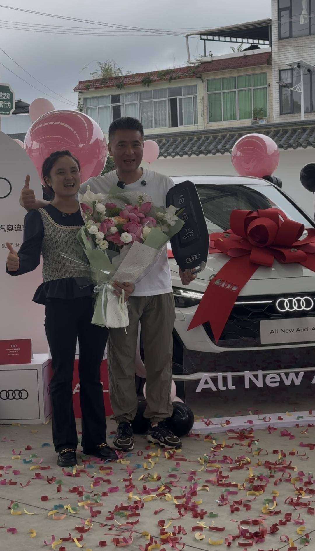 31吨罐车侧翻压顶只受皮外伤 这位“命硬司机”今日获赠新车