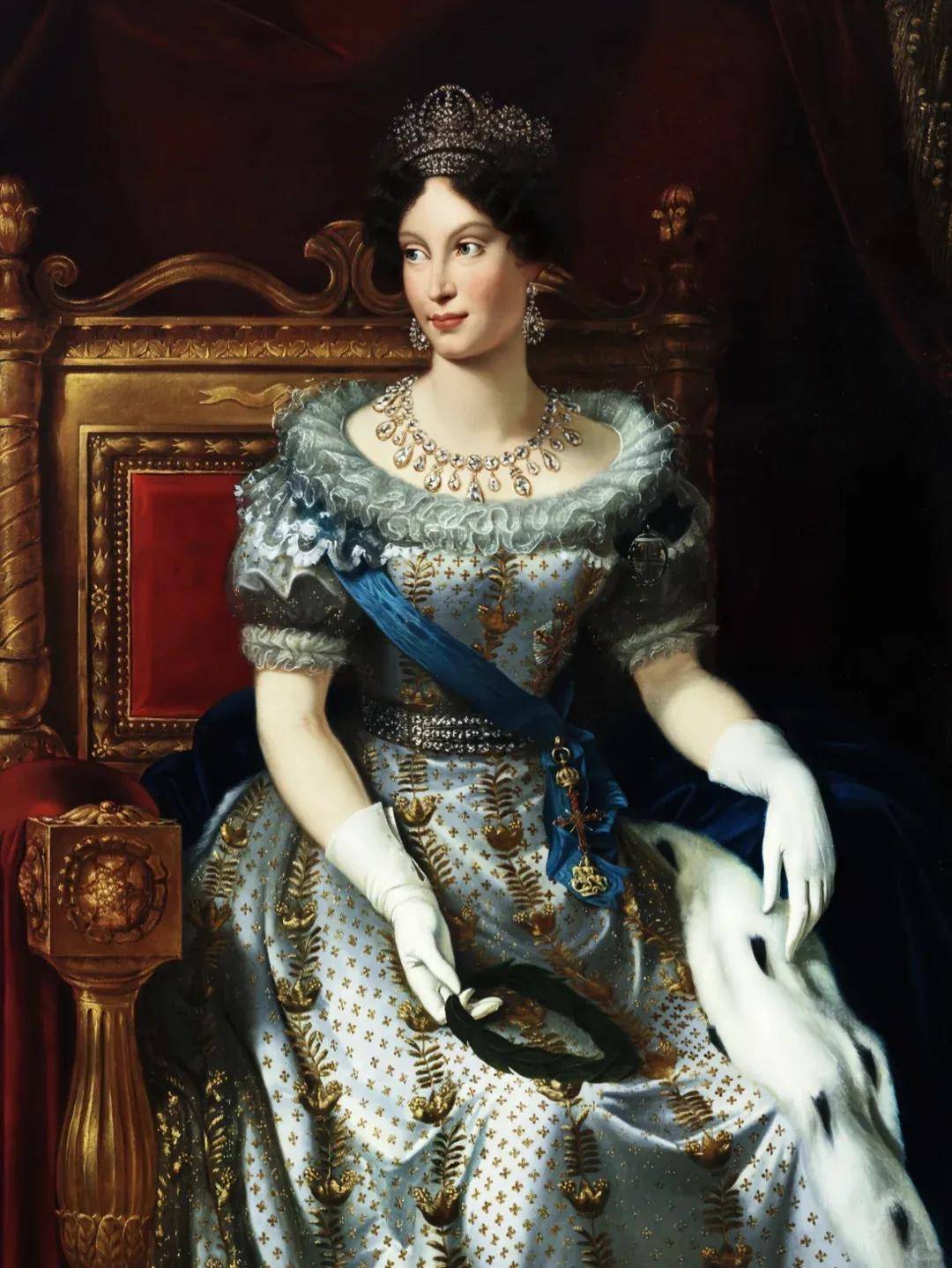 卢浮宫被盗的珠宝中，有拿破仑送给妻子的爱情信物