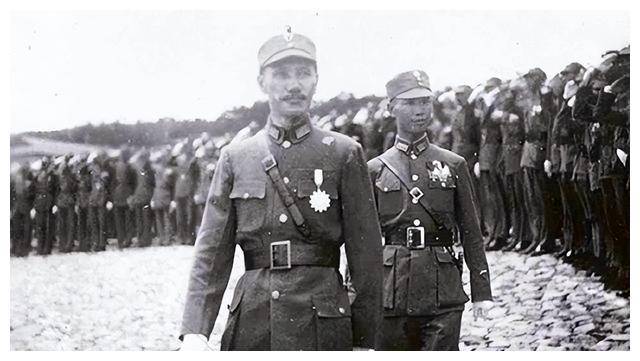 披露：国民党在台湾是怎样把军队玩没的？