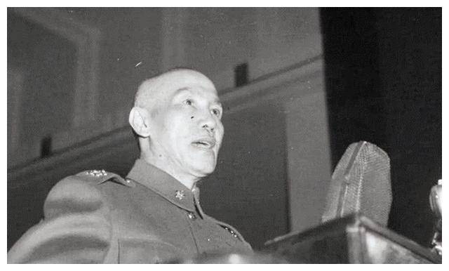 披露：国民党在台湾是怎样把军队玩没的？